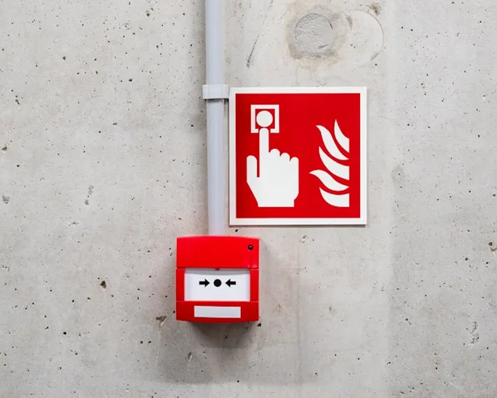 Fire/ Medical Pack 1x Fire Call Point, 1x Medical Call Point, 2x Signs